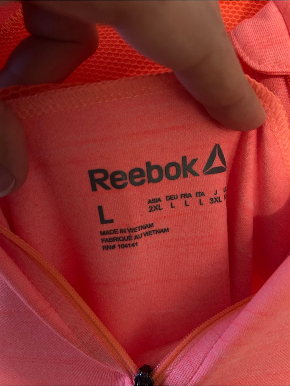 Women’s Reebok top - Picture 2 of 4